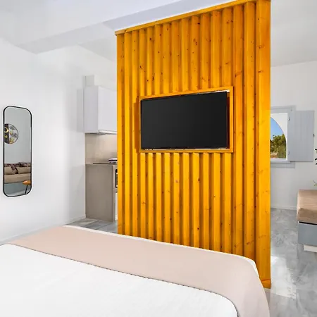 Oliva Santorini * Kamári