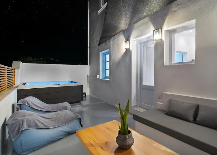 Oliva Santorini Apartment