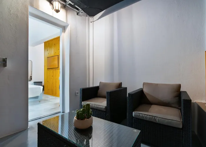 Oliva Santorini Apartment